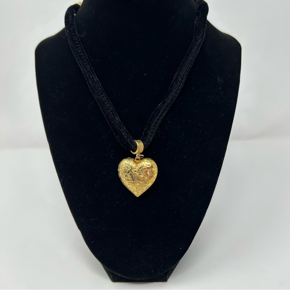 1928 Jewelry Velvet Choker W Small Gold Puffed Floral Heart Pendant Necklace
